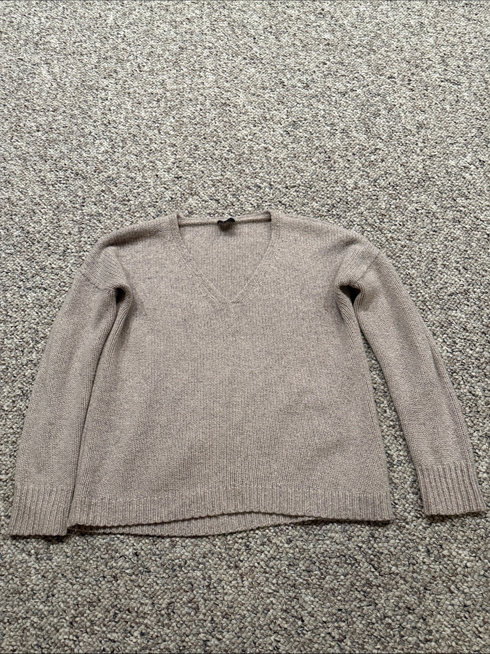 Theory sweater sz medium